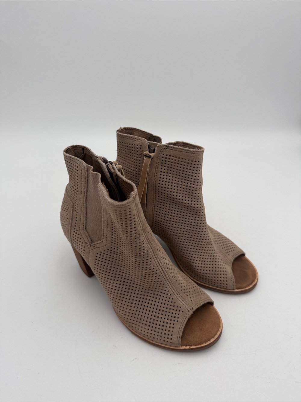 Toms Taupe Perforated Peep-Toe Ankle Booties women 5.5 open toes festival Y2K